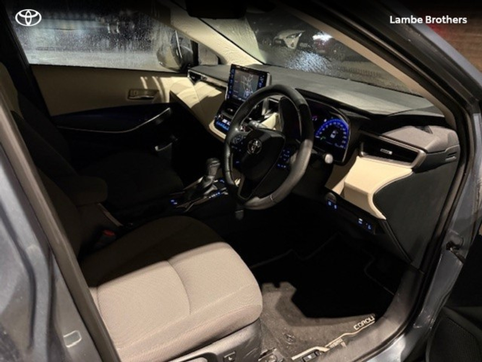 2022 Toyota Corolla - image 11