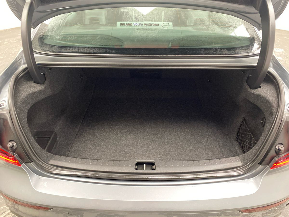 2019 Volvo S60 T5 (250hp) R-Design Auto €25,995