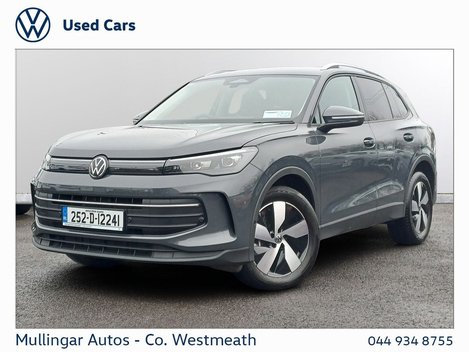 2025 Volkswagen Tiguan - image 13