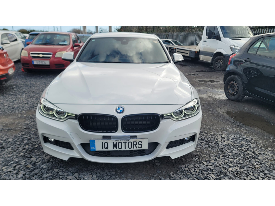 2016 BMW 3 Series - image 2