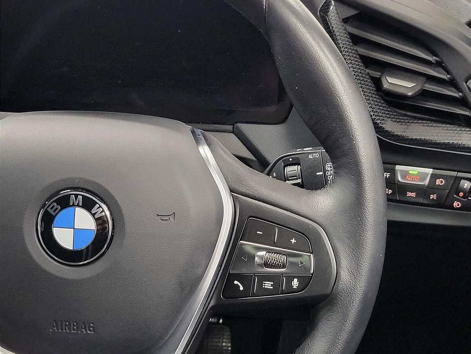 2024 BMW 1 Series - image 18