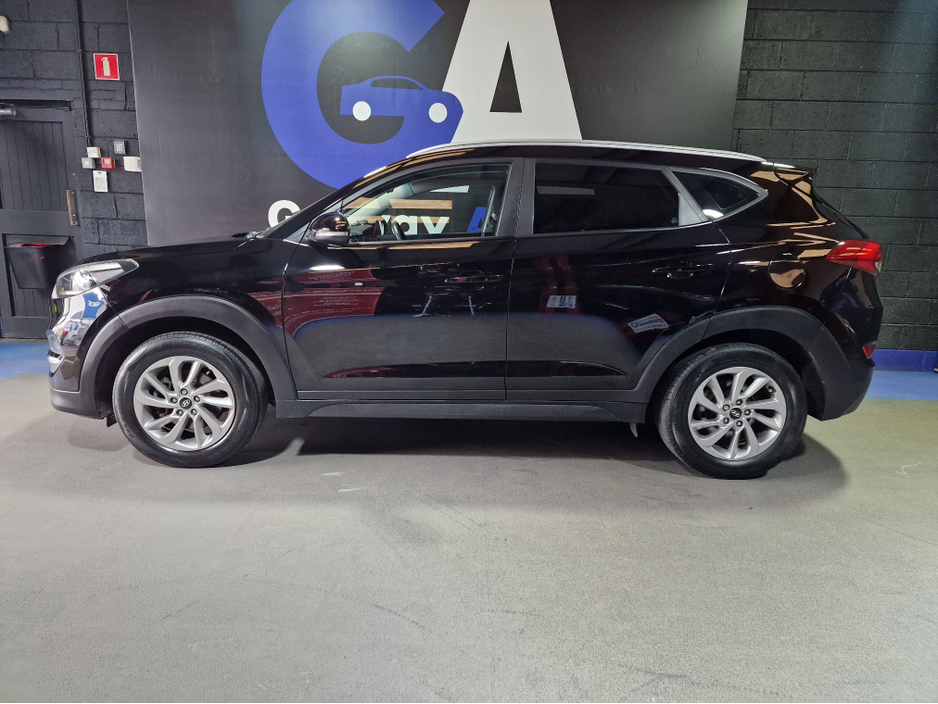 2017 Hyundai Tucson - image 5