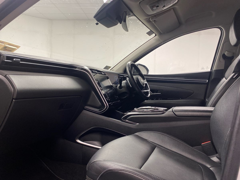 2021 Hyundai Tucson - image 2