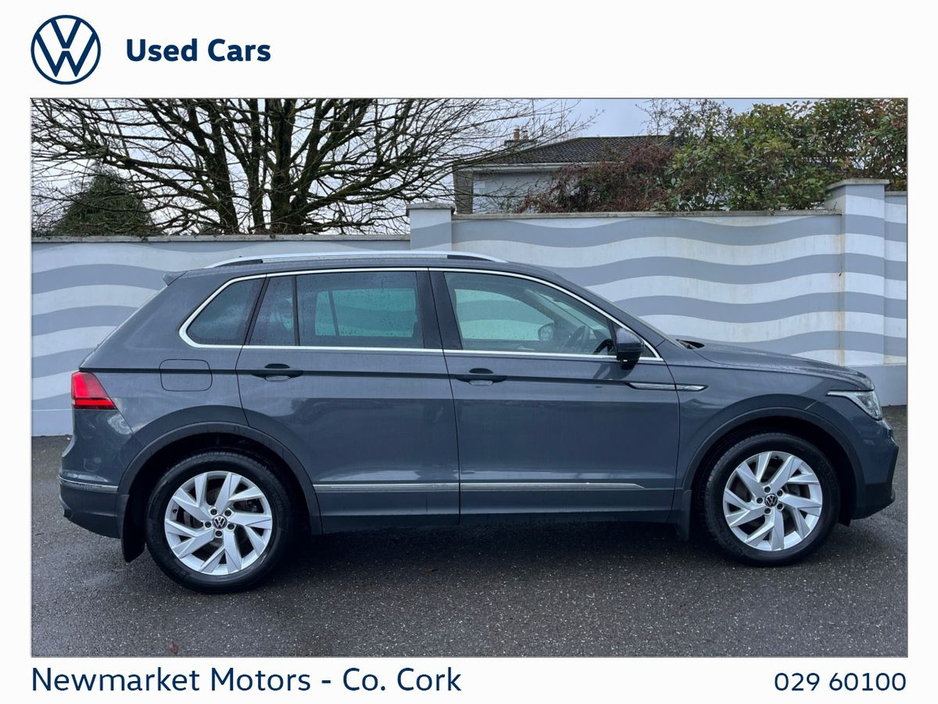 2023 Volkswagen Tiguan - image 11