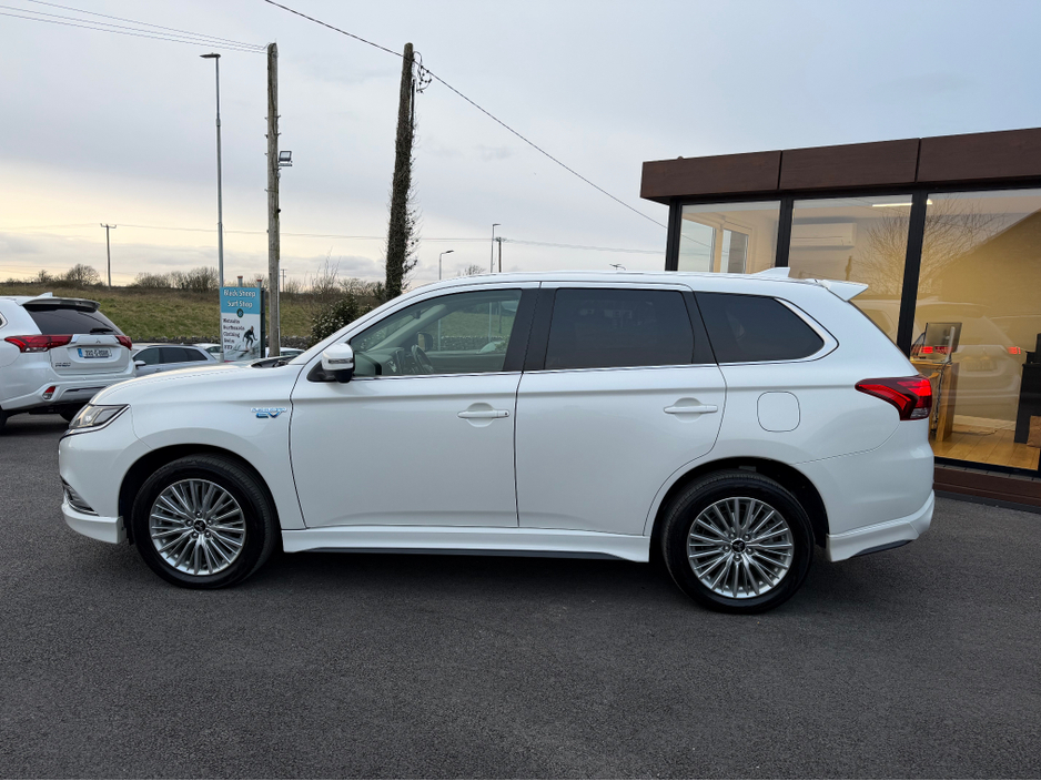 2019 Mitsubishi Outlander - image 11