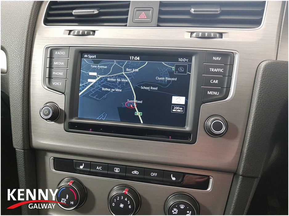 2016 Volkswagen Golf - image 18