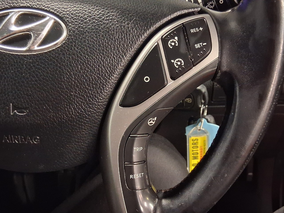2014 Hyundai i30 - image 13