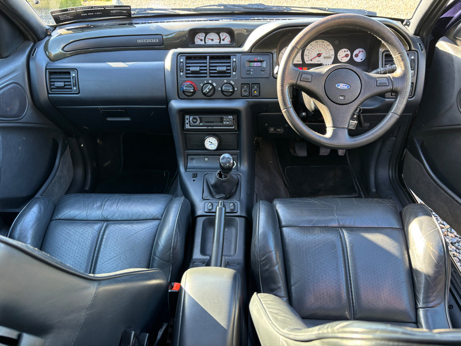 1993 Ford Escort - image 18