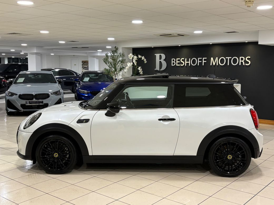2024 MINI Hatch LEVEL 3 COOPER S=PAN ROOF//LOW MILES//AS NEW=FULL MINI SERVICE HISTORY=TAILORED FINANCE PACKAGES AVAILABLE=TRADE IN’S WELCOME €25,995