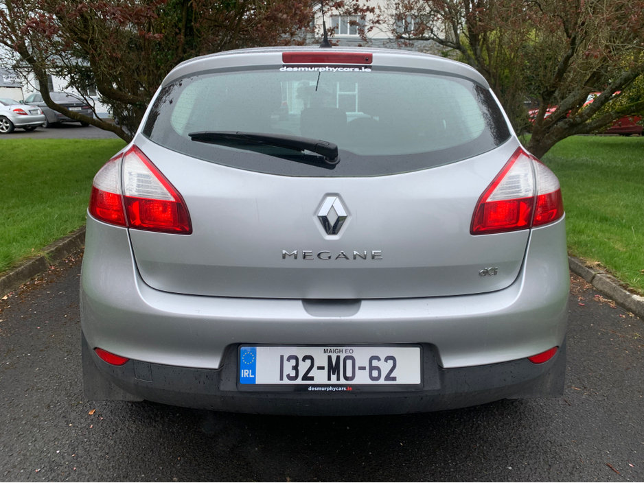 2013 Renault Megane - image 14