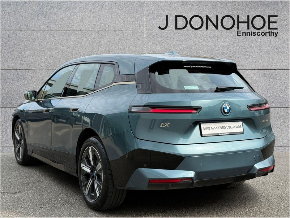 2022 BMW iX - image 2