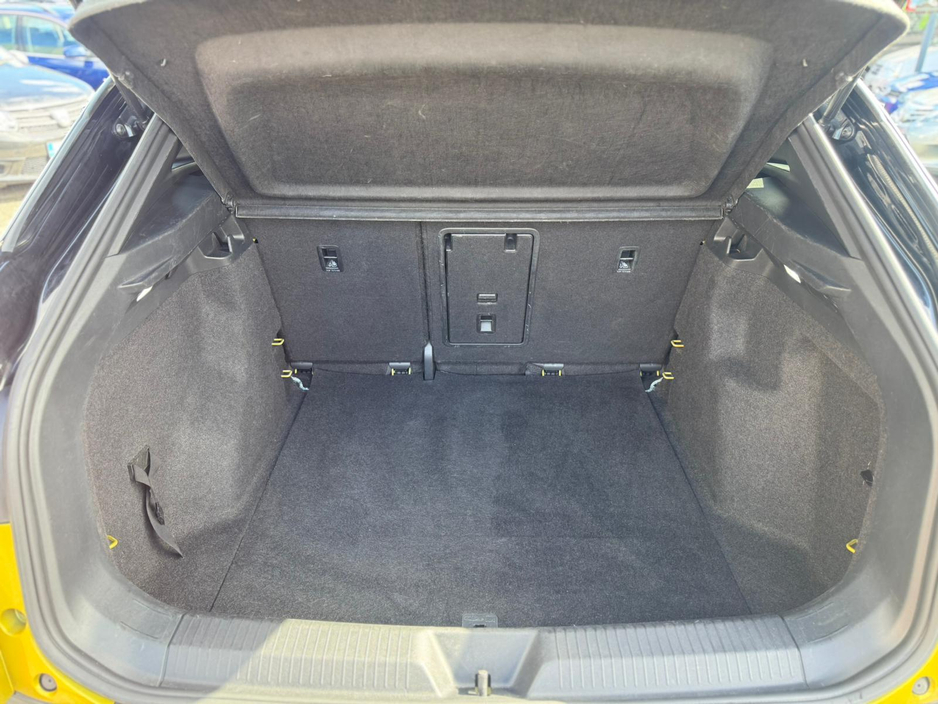 2021 Volkswagen ID.4 - image 17