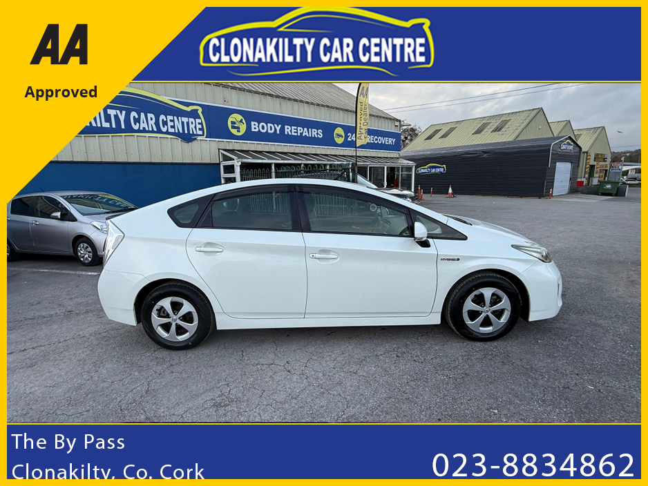 2014 Toyota Prius - image 5