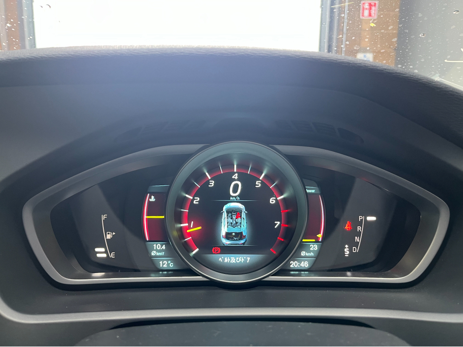 2015 Volvo V40 - image 21