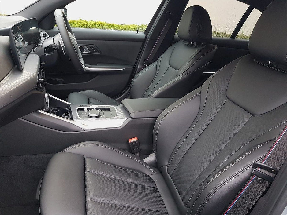 2026 BMW 3 Series - image 7