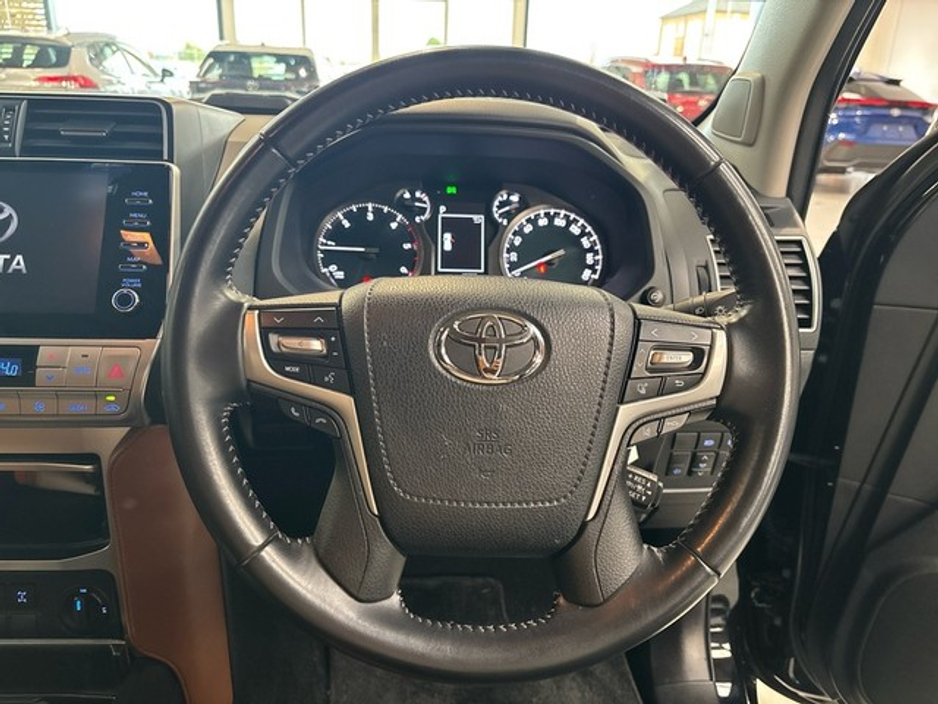 2021 Toyota Landcruiser - image 9