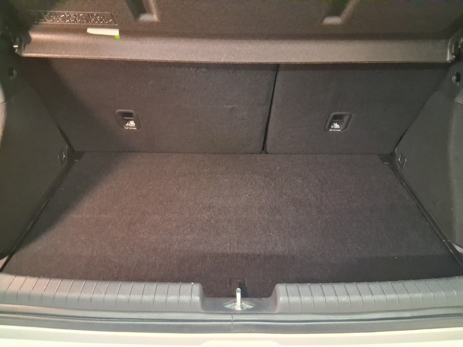 2016 Hyundai i20 - image 9