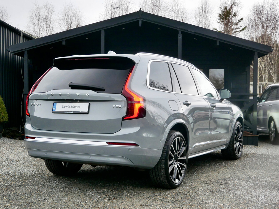 2025 Volvo XC90 T8 PHEV AWD Ultra Bright