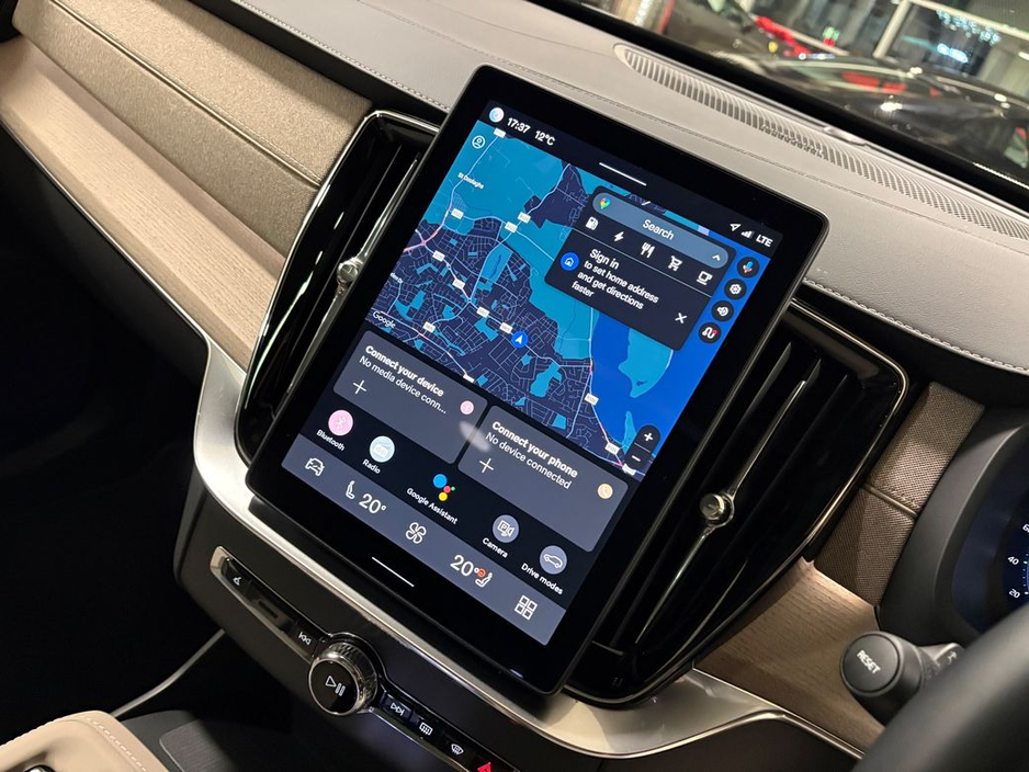 2025 Volvo XC90 T8 PLUS AWD 7-SEATER=BLONDE LEATHER//PAN ROOF//AS NEW=2 YEAR WARRANTY=TAILORED FINANCE PACKAGES INCL PCP AVAILABLE=TRADE IN'S WELCOME €81,995