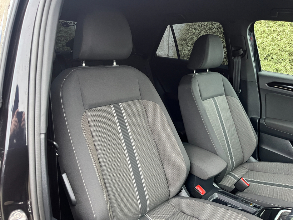 2022 Volkswagen T-Roc STYLE BLACK EDITION AUTOMATIC 2.0 DIESEL //ADAPTIVE CRUISE CONTROL//KEYLESS ENTRY//REVERSE CAMERA//