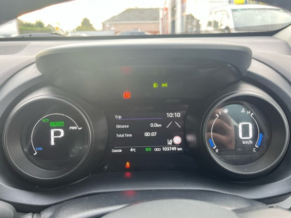 2022 Toyota Yaris Cross CR LUNA 4DR AUTO €22,888