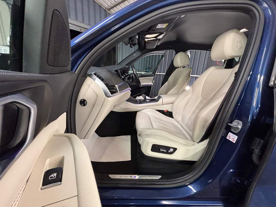 2022 BMW X5 xDrive45e xLine €57,950