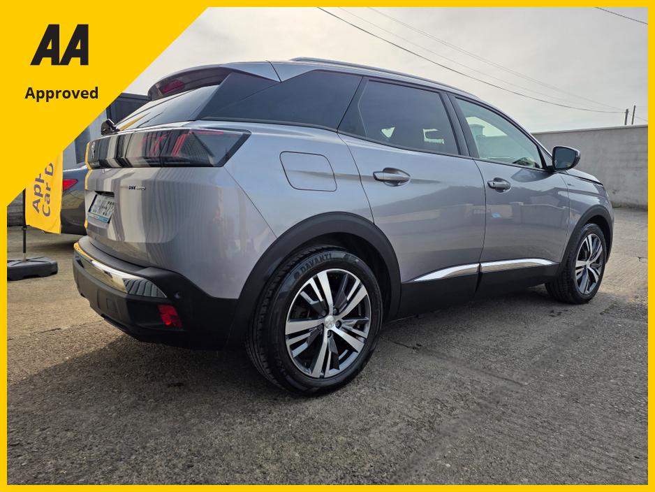 2021 Peugeot 3008 - image 9