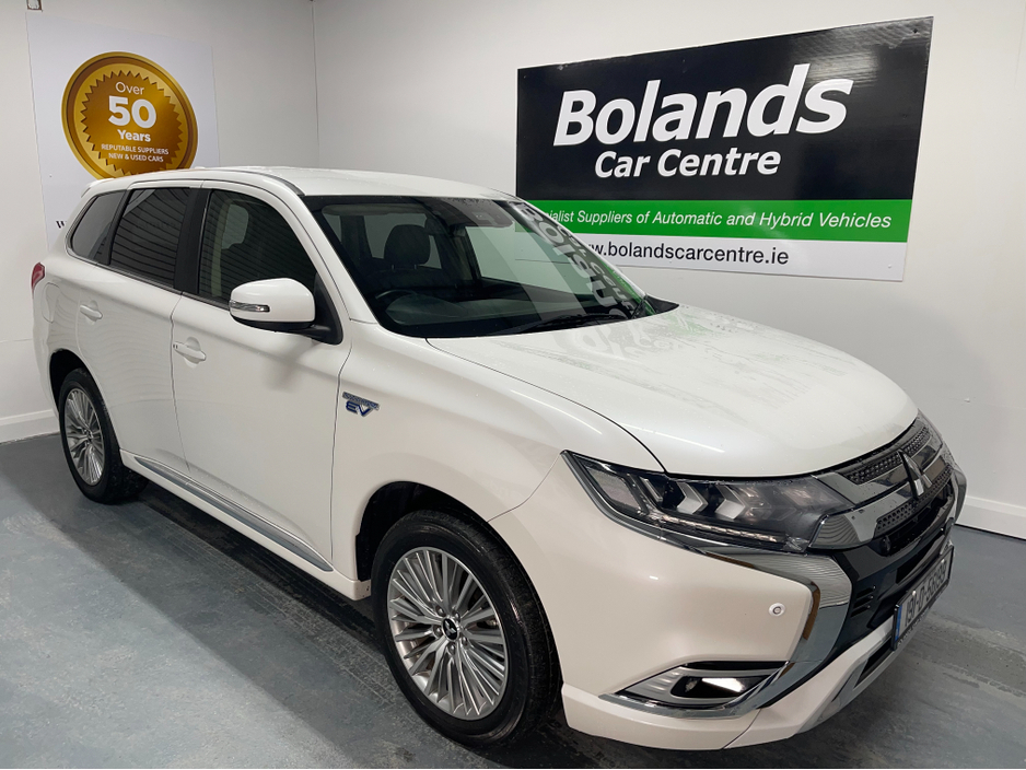 2019 Mitsubishi Outlander (Low Kms) HYBRID 2.4 PHEV AUTOMATIC 5DR MODEL www.bolandscarcentre.ie €22,900