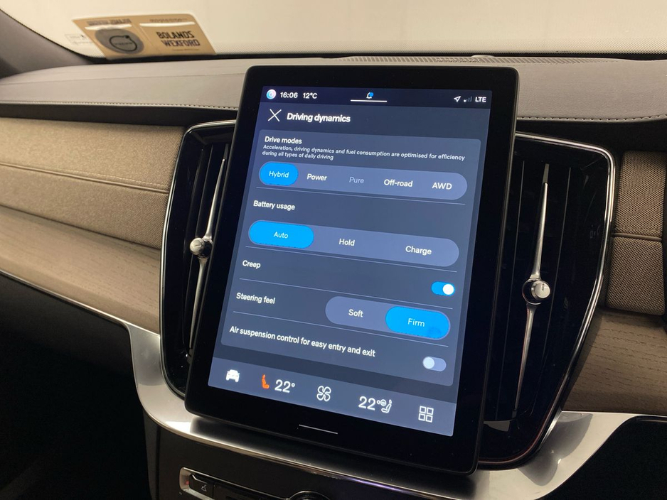 2025 Volvo XC90 - image 18