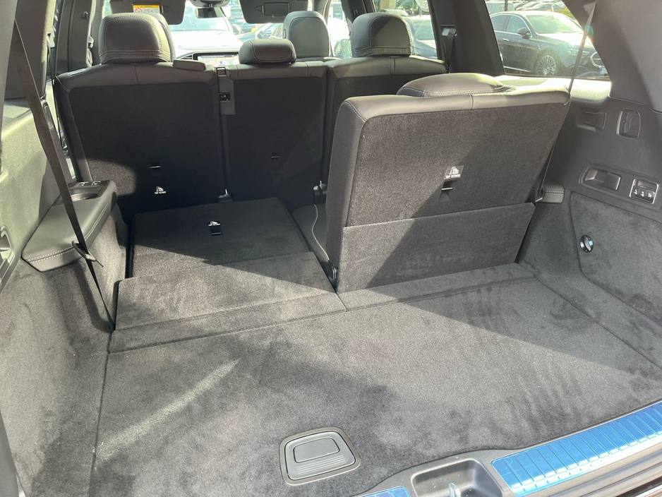 2026 Mercedes-Benz GLS - image 23