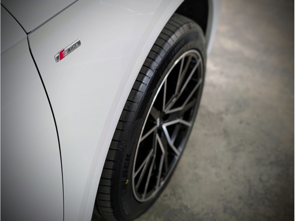 2024 Audi Q5 - image 8