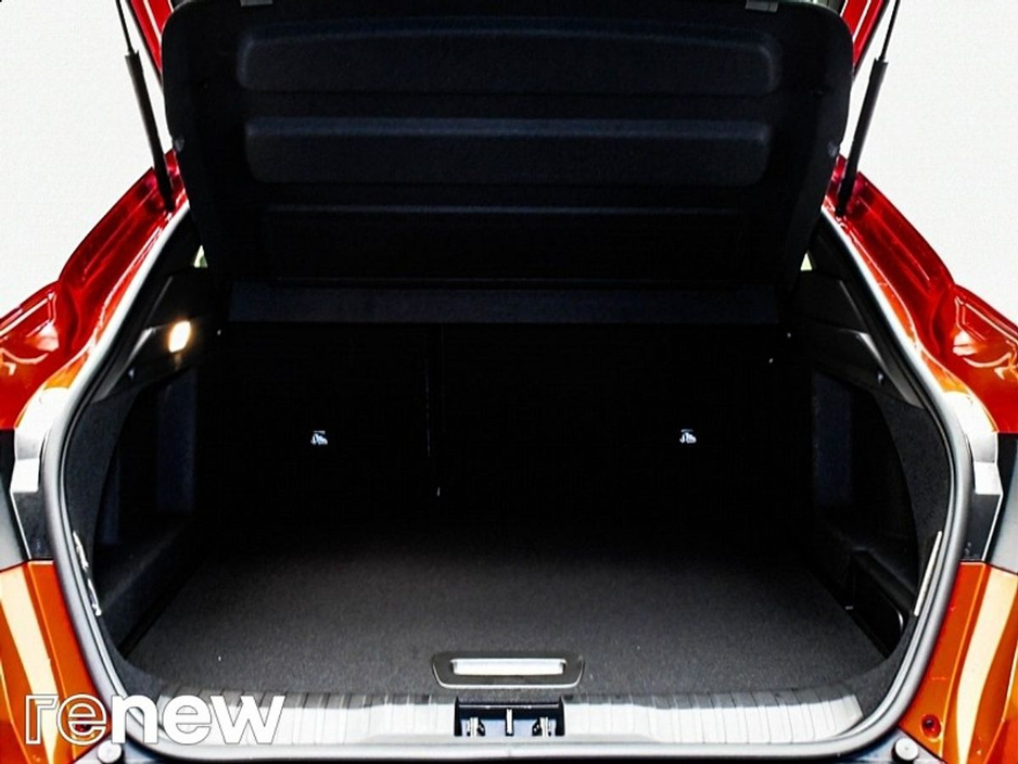 2025 Renault Arkana - image 12