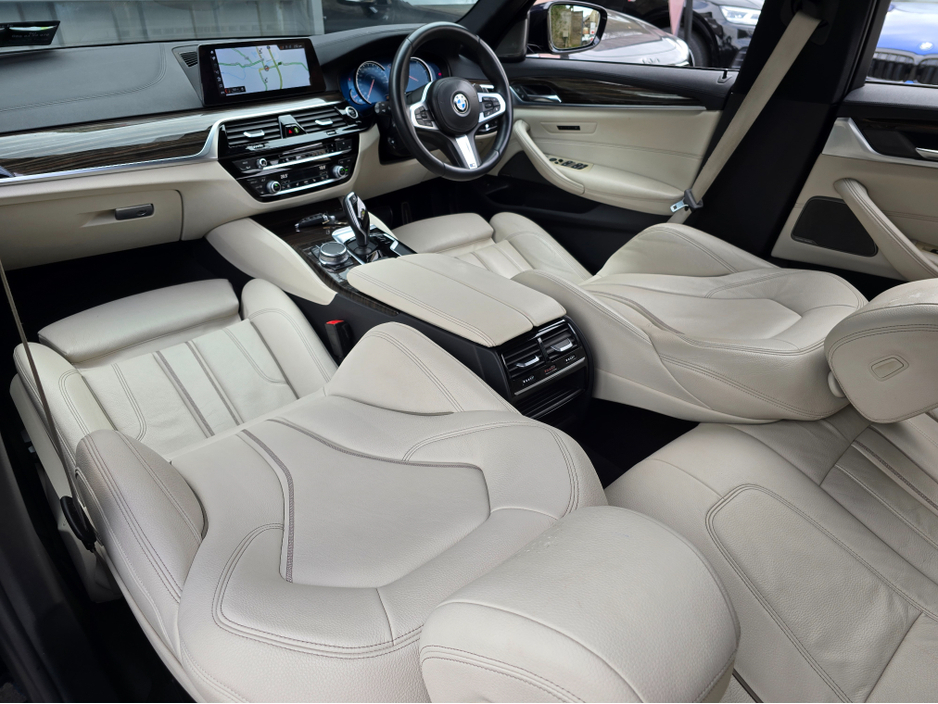 2017 BMW 5 Series - image 17