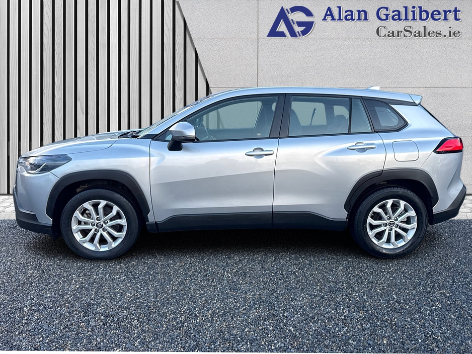 2023 Toyota Corolla Cross 1.8 Petrol HYBRID LUNA €138 PW €28,995