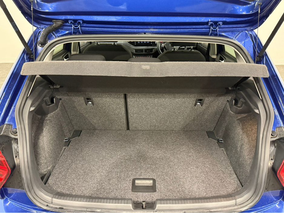 2018 Volkswagen Polo - image 9