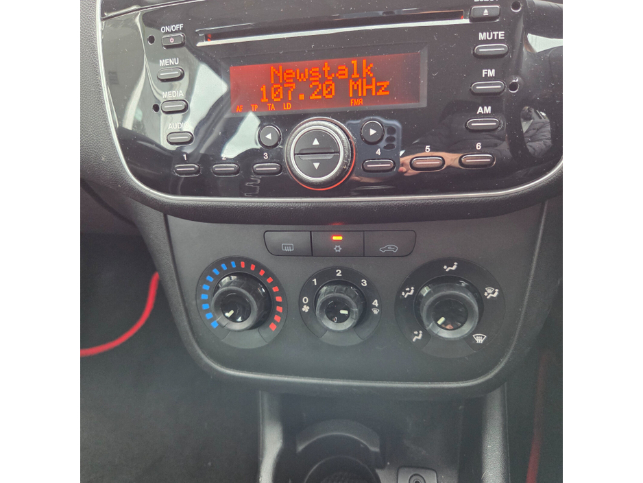 2014 Fiat Punto  €6,999