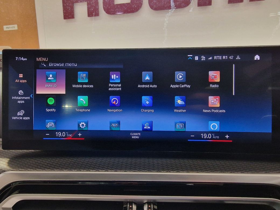 2023 BMW 3 Series - image 16