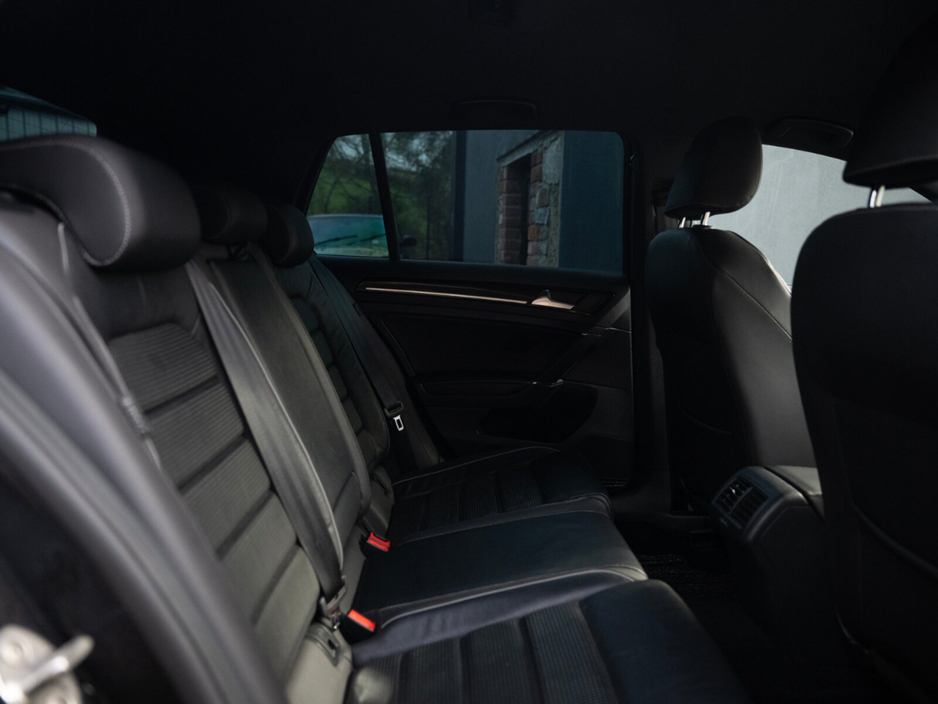 2018 Volkswagen Golf - image 24