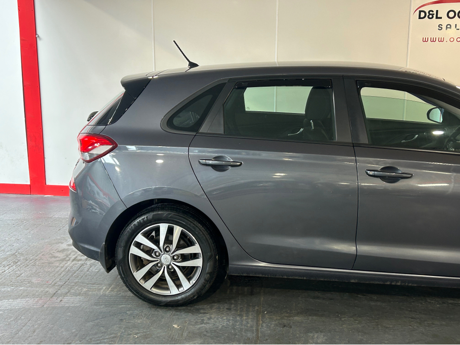 2018 Hyundai i30 - image 18