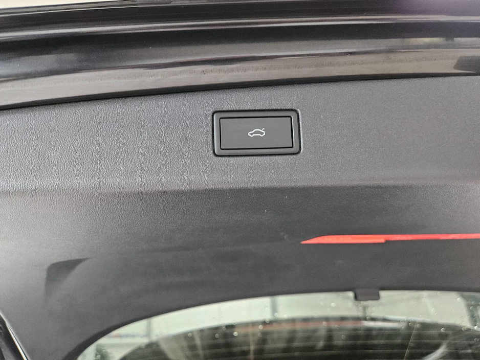 2024 Volkswagen Tiguan - image 6