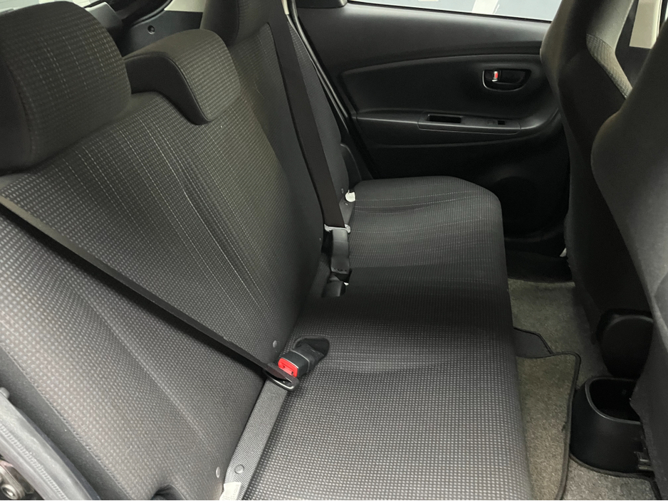 2018 Toyota Vitz - image 10