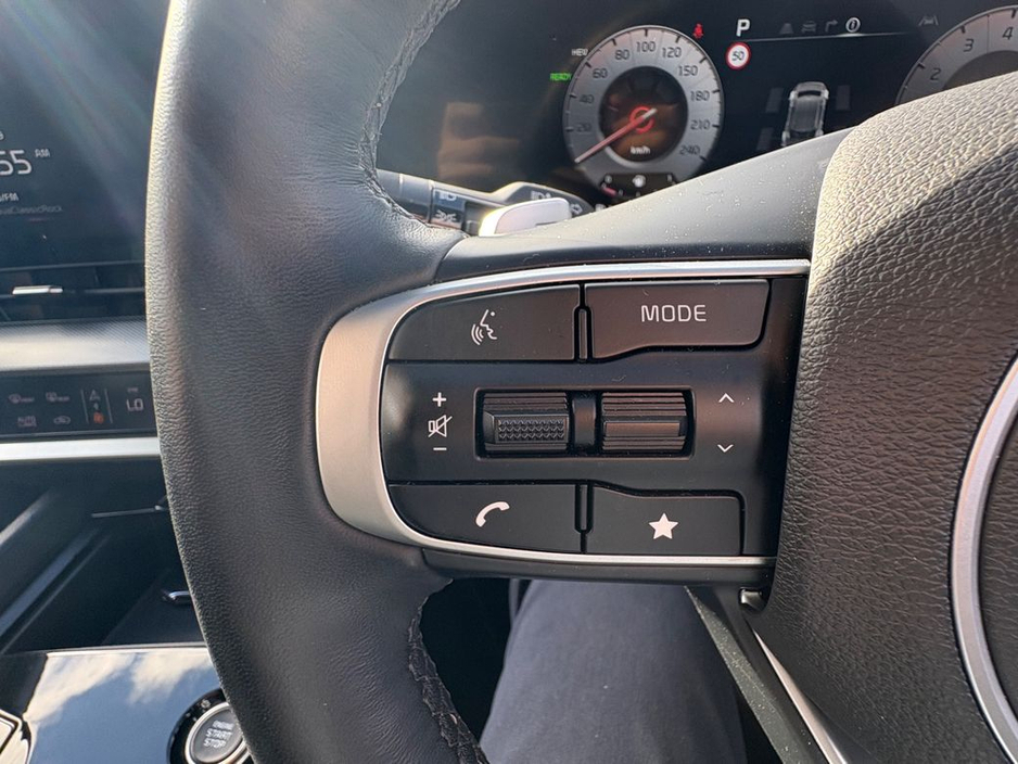 2025 Kia Sportage *2 year AA* 6 YEAR WARRANTY* Bluetooth, Touch Screen Infotainment System, All-Leather Seats, Reversing Camera,