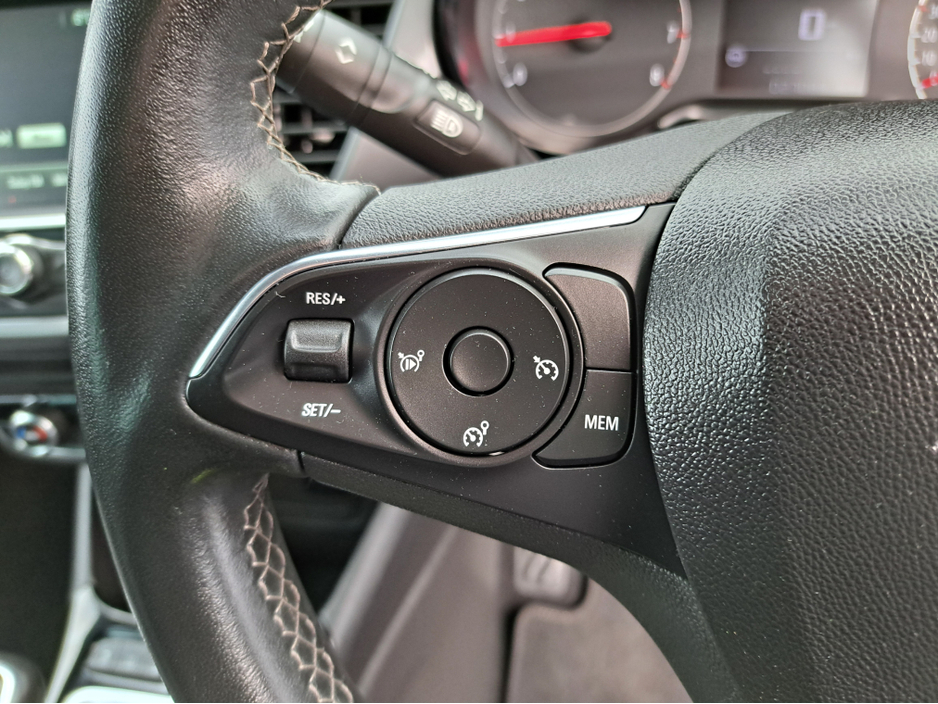 2022 Opel Crossland SRI 1.5TD 110BHP **HALF LEATHER** €18,950