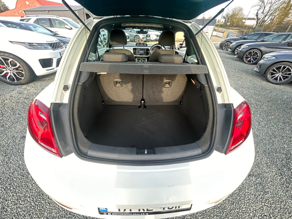 2017 Volkswagen Beetle - image 14