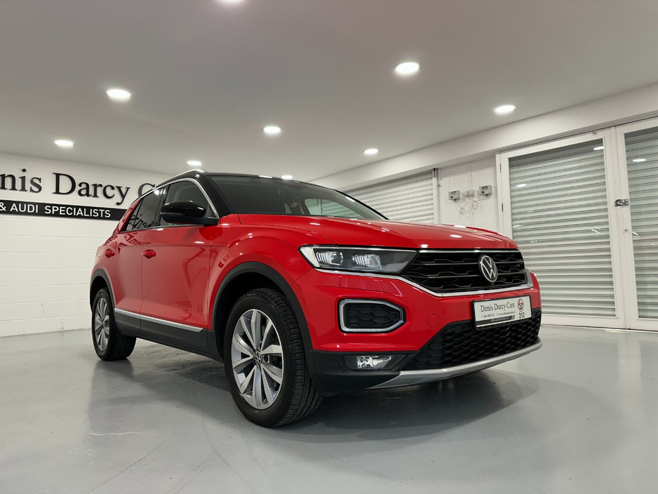 2021 Volkswagen T-Roc - image 3
