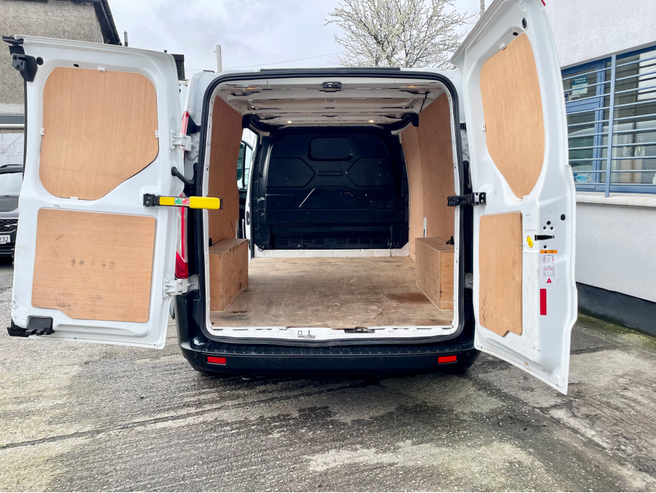 2023 Ford Transit Custom - image 22