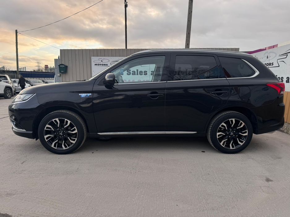 2016 Mitsubishi Outlander - image 17