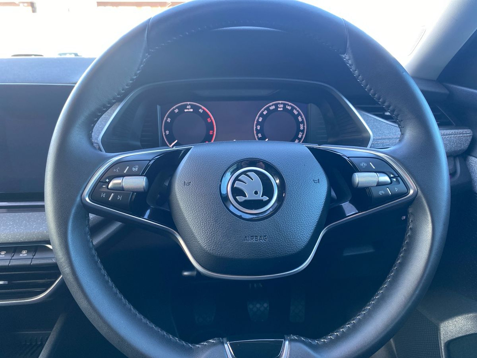 2024 Skoda Octavia - image 13