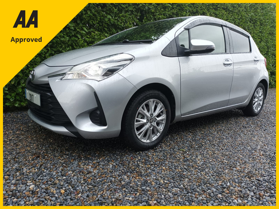 2017 Toyota Yaris TOP SPEC ULTIMA 1.3 PETROL AUTOMATIC WITH ONLY 23,136kms FACTORY IMMOBILISER PROXIMITY KEYS PUSH BUTTON START MULTI FUNCTION STEERING WHEEL REVERSE CAMERA ANDROID AUTO & APPLE CAR PLAY 2 YEARS NCT €13,995