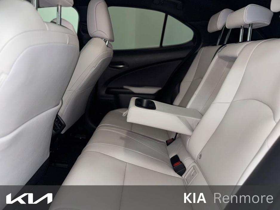 2024 Lexus UX 250 H Dynamic 4DR Auto €44,995